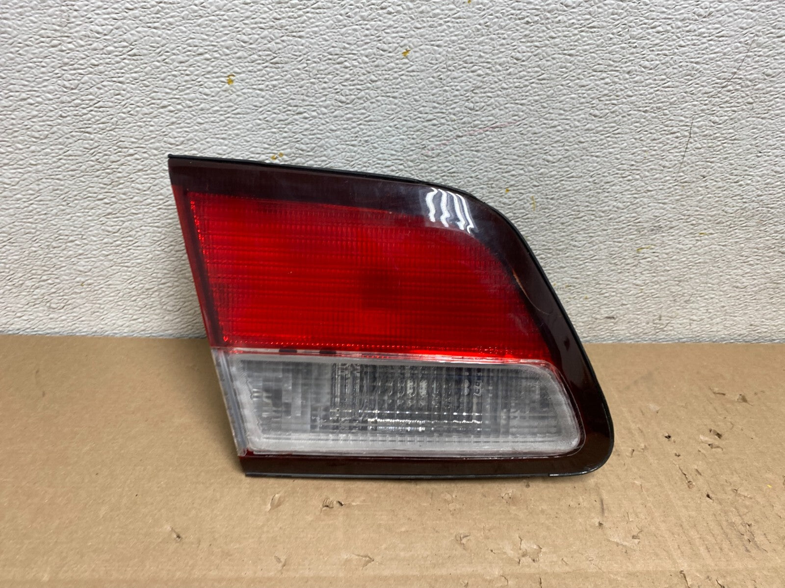 1997 1998 1999 Nissan Maxima Left Driver LH Inner Tail Light Oem I9113 DW0