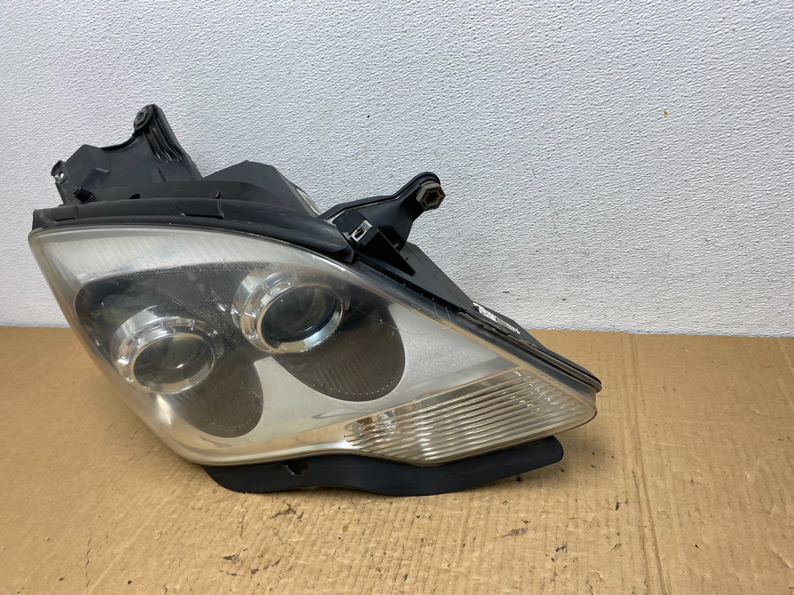 2007-2012 Gmc Acadia Halogen Headlight Right Passenger Side AC7801 DW1