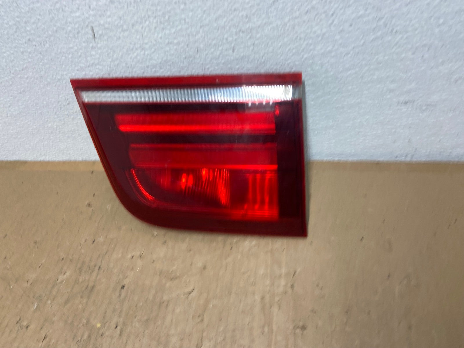 2011 2012 2013 Bmw X5 E70 Right Passenger RH Side Inner Tail Light AB6691 LK1