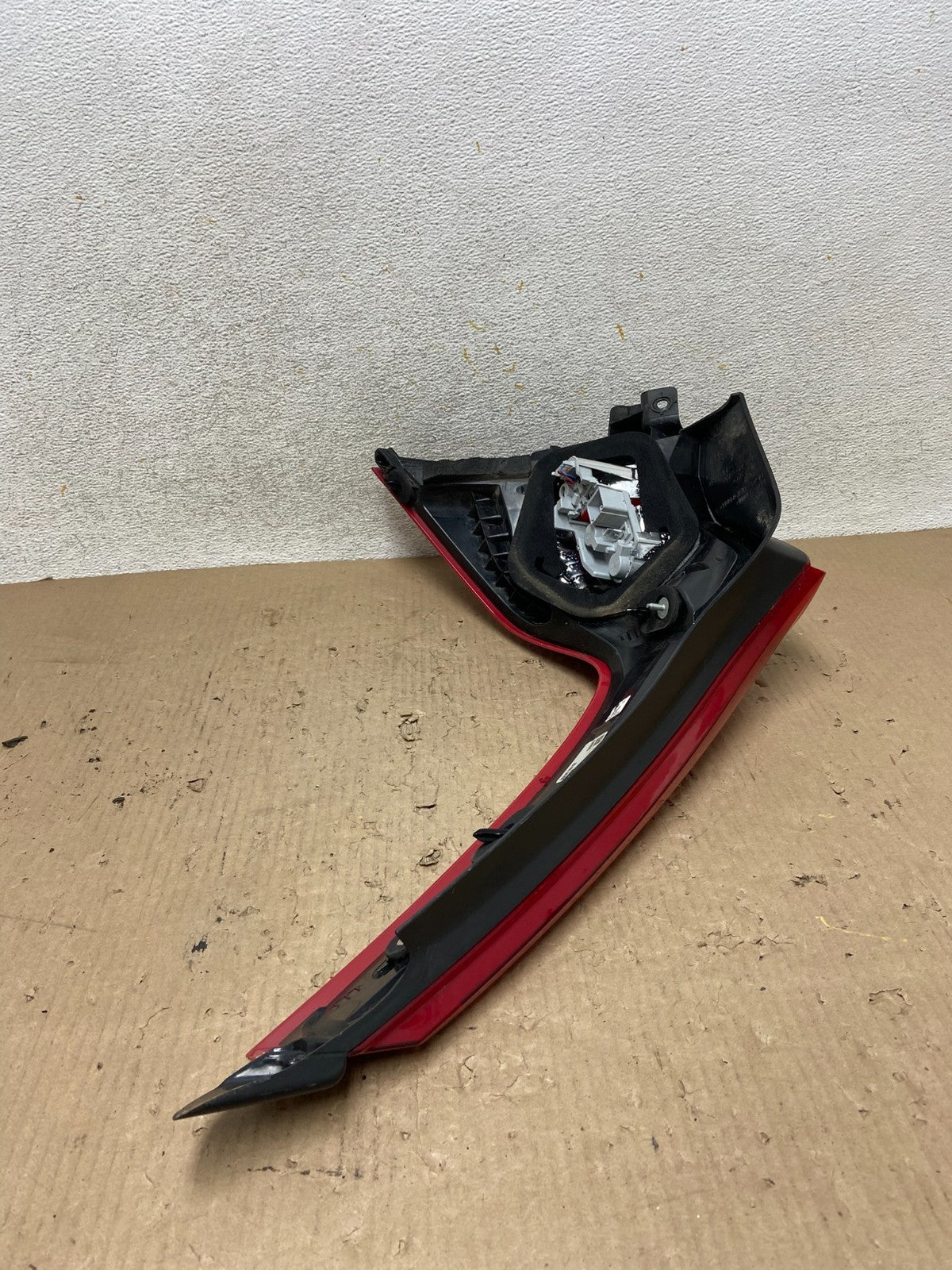 2015 to 2018 Volvo V60 Left Driver LH Tail Light AH6016 DG6