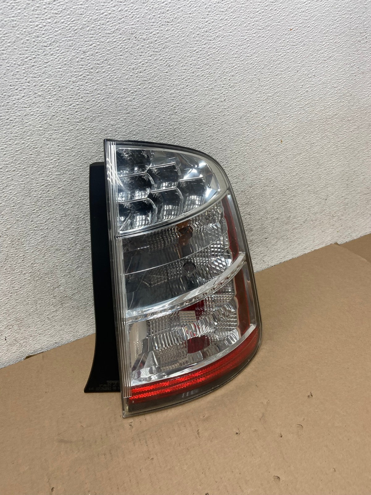 2006 to 2009 Toyota Prius Tail Light Right Passenger Side AG6628 LK2