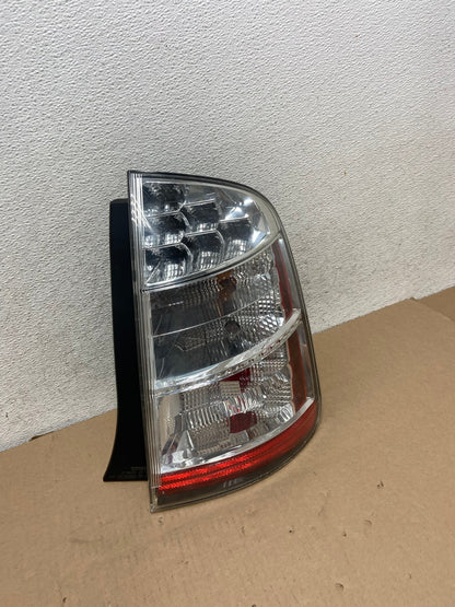 2006 to 2009 Toyota Prius Tail Light Right Passenger Side AG6628 LK2