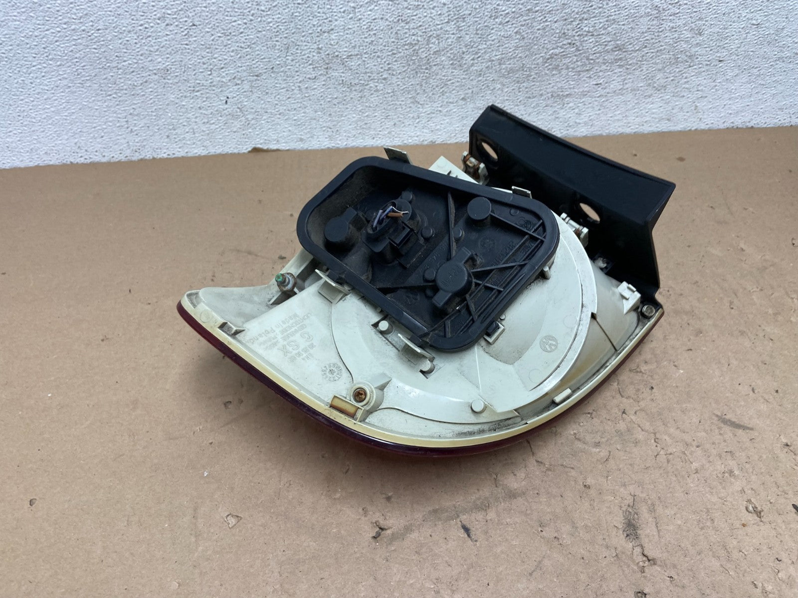 2004-2007 Volkswagen Touareg Lh Driver Left Side Tail Light AG4380 PS4
