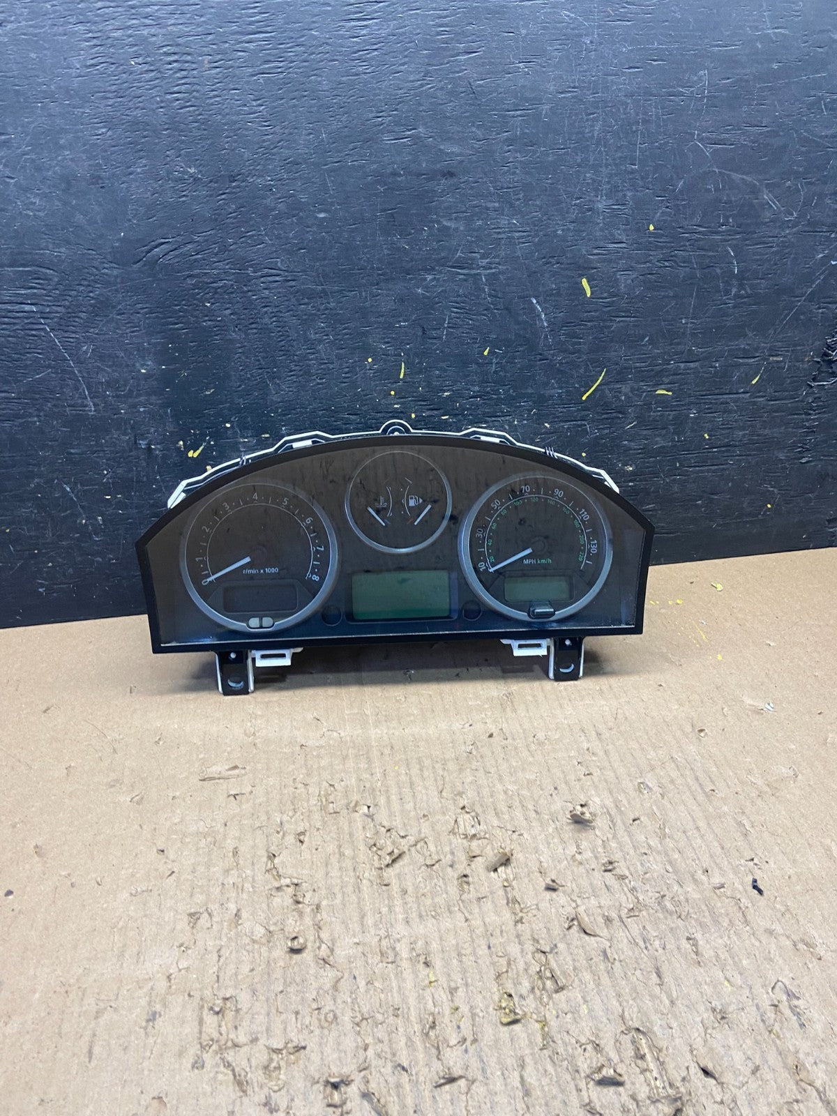2005 2006 Land Rover LR3 Speedometer Cluster Gauge T1757 DG0