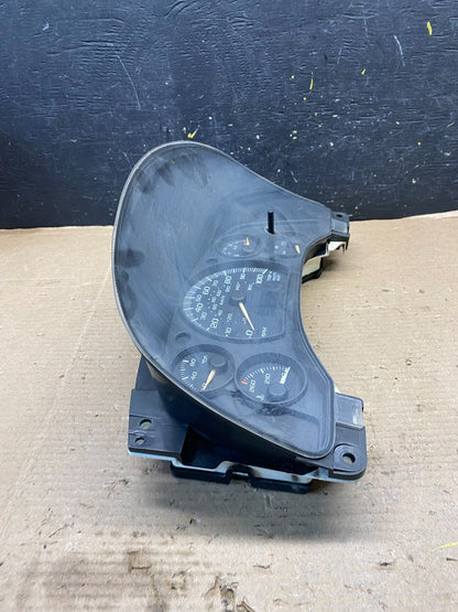 2004 to 2007 Chevrolet Express Speedometer Cluster Gauge OEM R2860 DG1