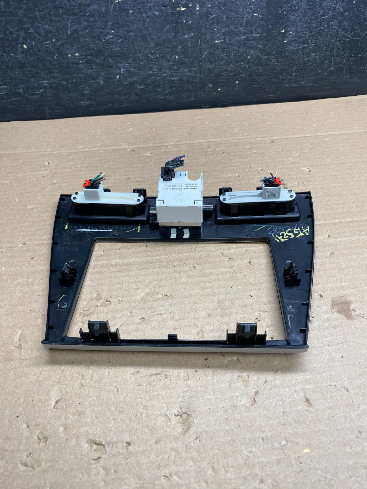 2006 to 2009 Ford Fusion Center Dash Radio Clock Bezel Trim AG5271 DG4