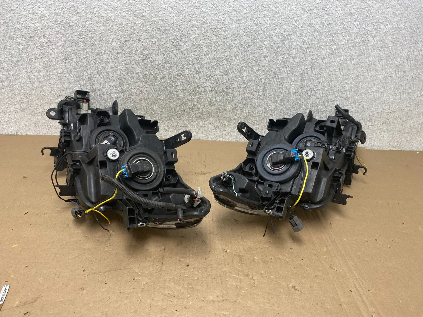 Halogen 2011 2012 2013 2014 Nissan Murano Headlights Left+Right AG4761 DW8