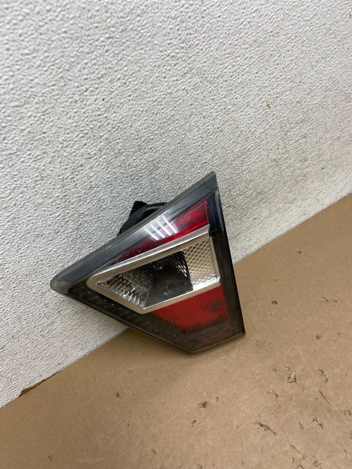 2017 2018 2019 Ford Escape Right Passenger RH Inner Tail Light AG43442