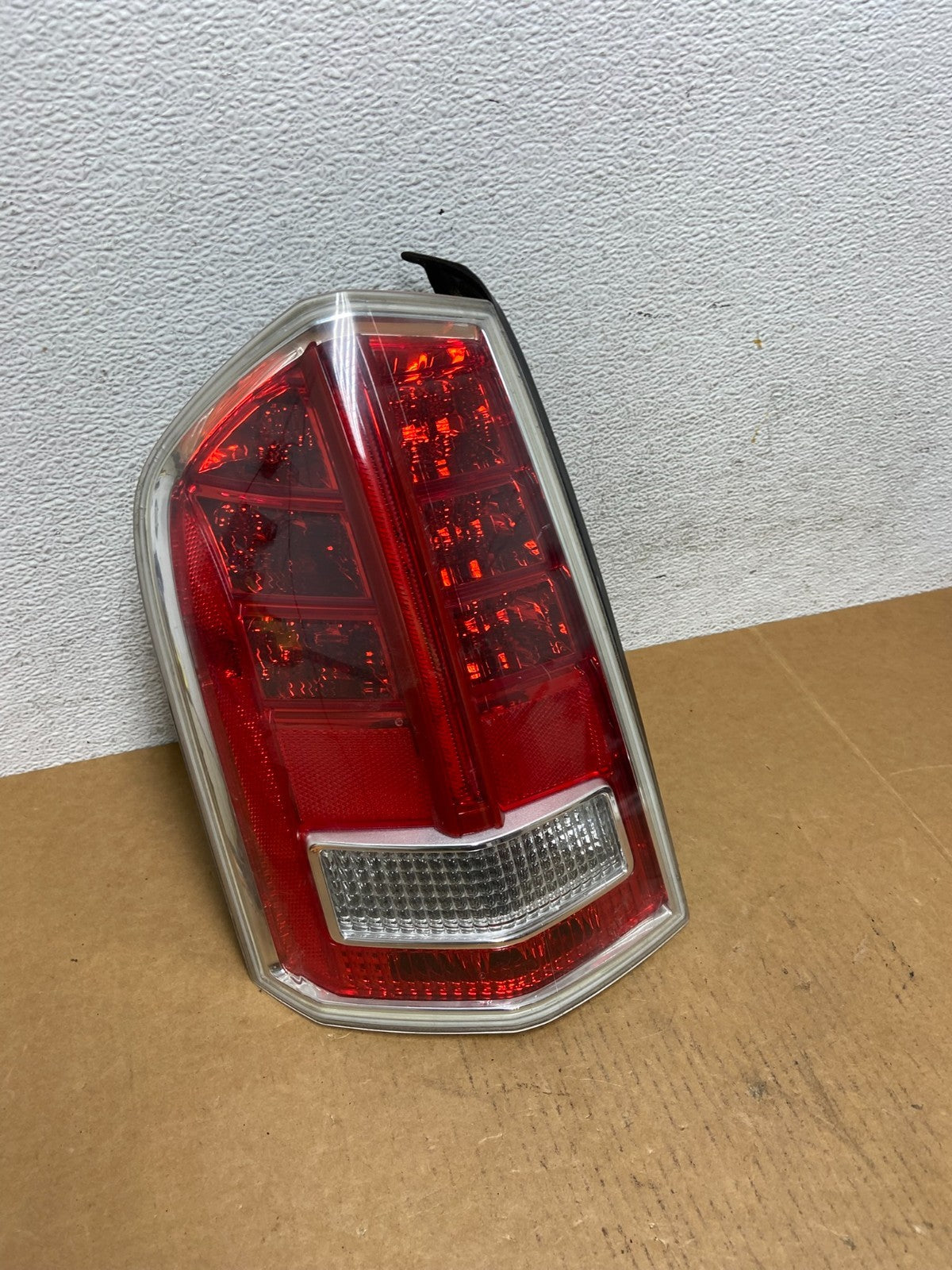 2011 to 2014 Chrysler 300 Left Driver Lh Side Tail Light ad9058 DG2