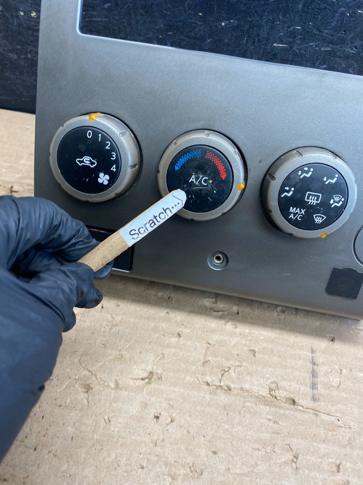 2004 - 2007 Nissan Titan Armada Radio r Climate Control Bezel Trim AG8478 DG1