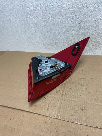 2005-2007 Mercedes-Benz C230 C240 W203 C-Class Left Driver Tail Light AE6433 LK4