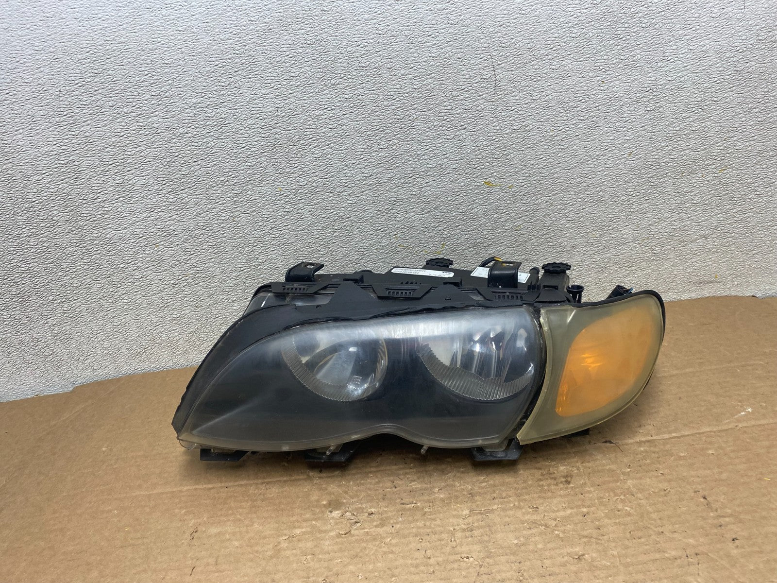 2002 to 2005 BMW 3 E46 Sedan Left Driver LH Halogen Headlight TYC Z2730 DW0