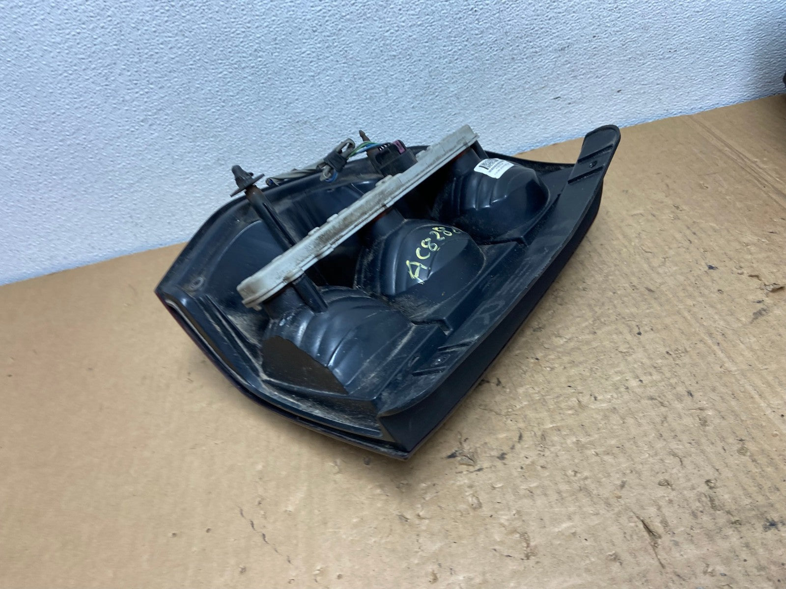 2002 to 2009 Chevrolet Trailblazer Right Passenger Rh Side Tail Light AC8280 LK5
