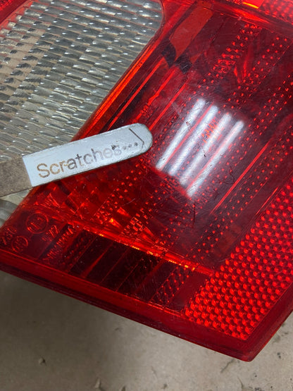 1998 - 2001 BMW 3 325i E46 Series Left Driver LH Side Inner Tail Light AG5598 DG3