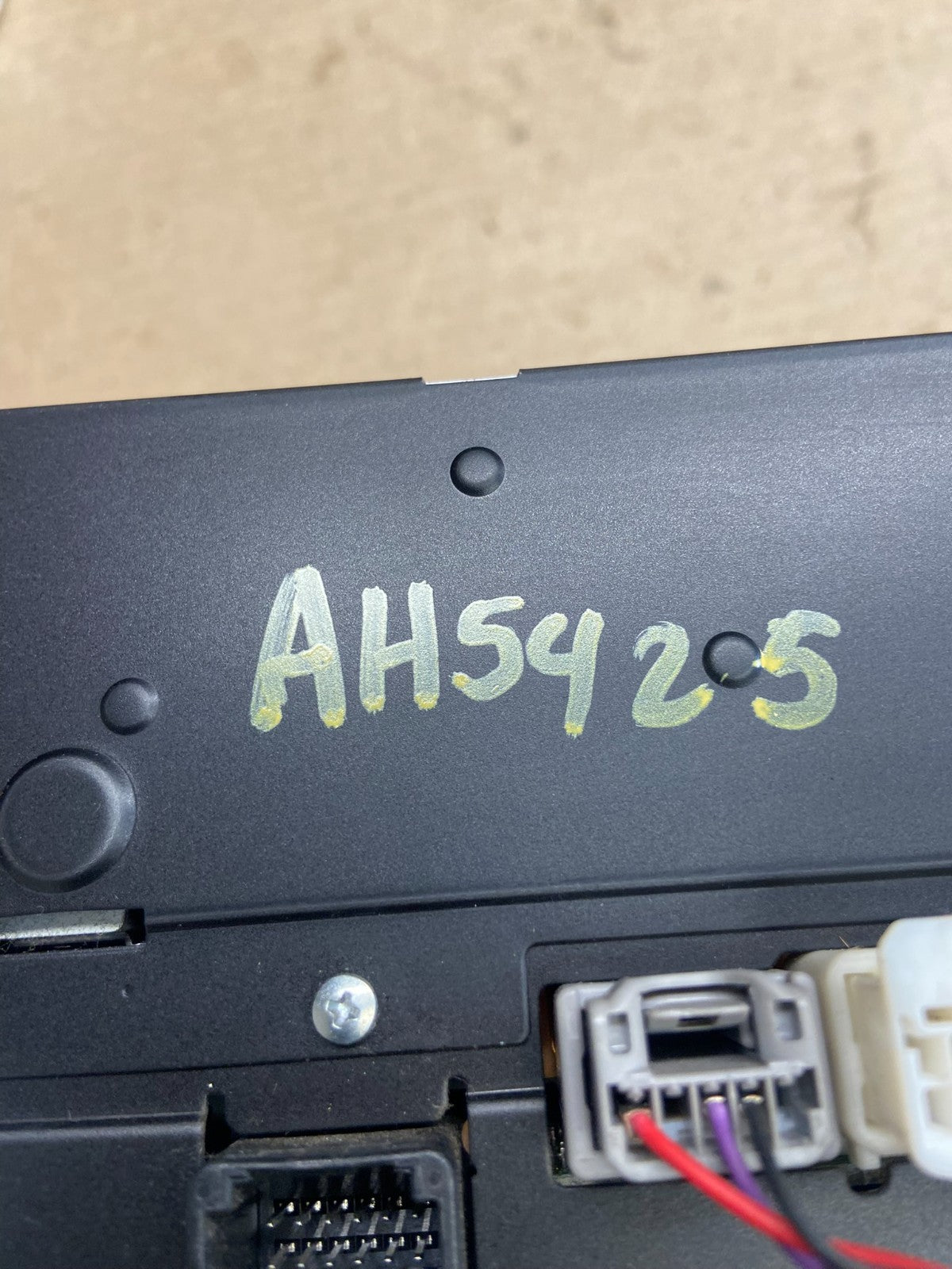2007 to 2009 Toyota Camry Radio CD Player Climate Control Bezel ah5425 DG5