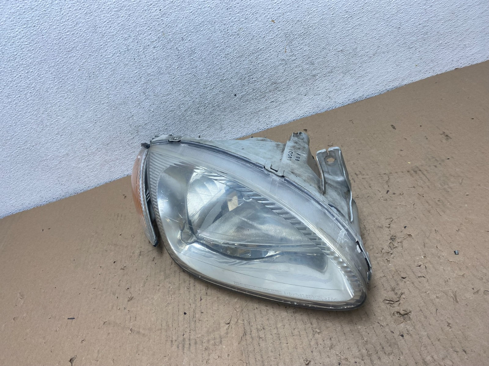 1999 to 2000 Hyundai Elantra Right Passenger Side Headlight AF4248 PS1