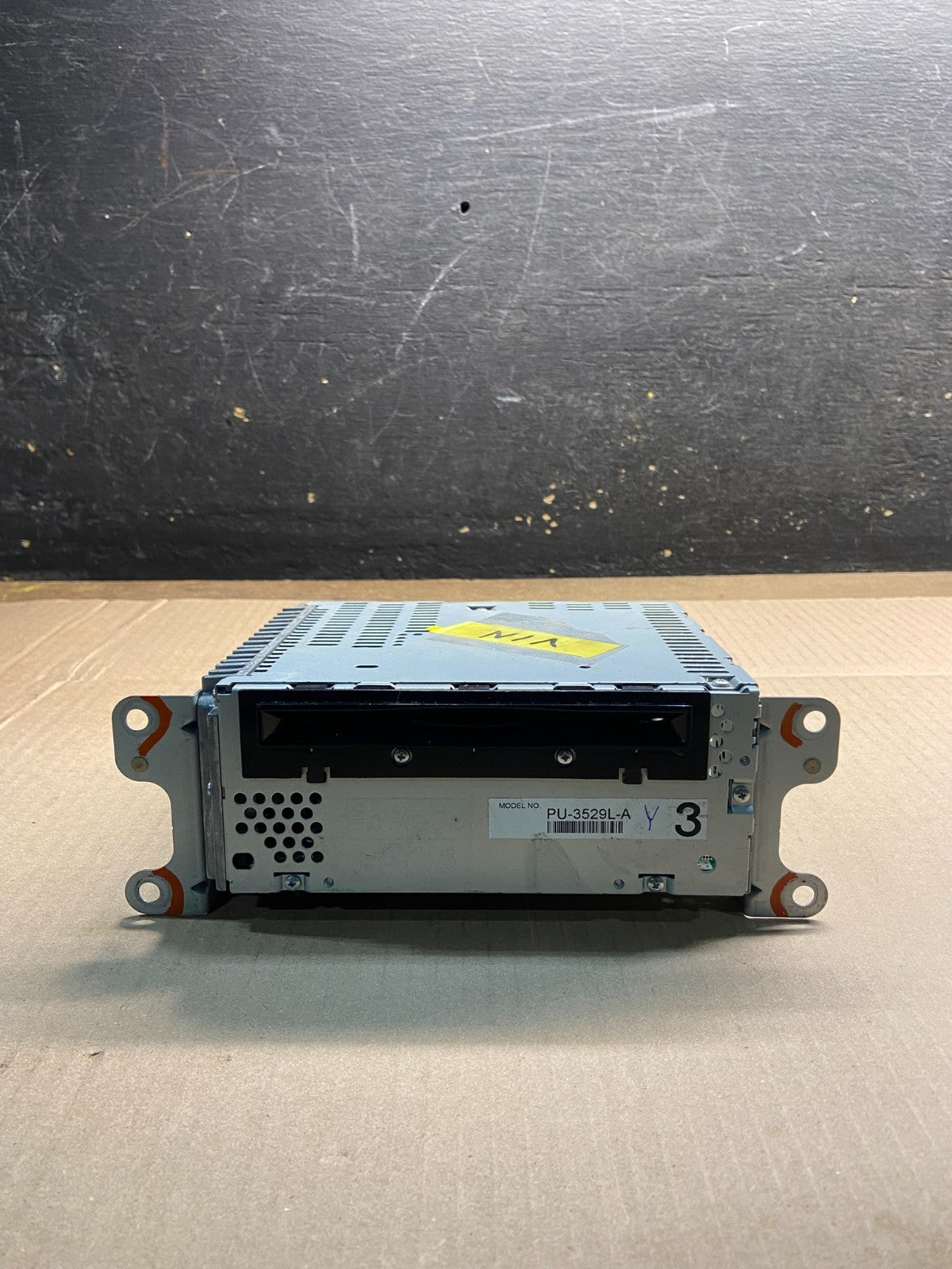 2013 to 2014 Ford Edge AM/FM Radio Reciever OEM y7552 DG0