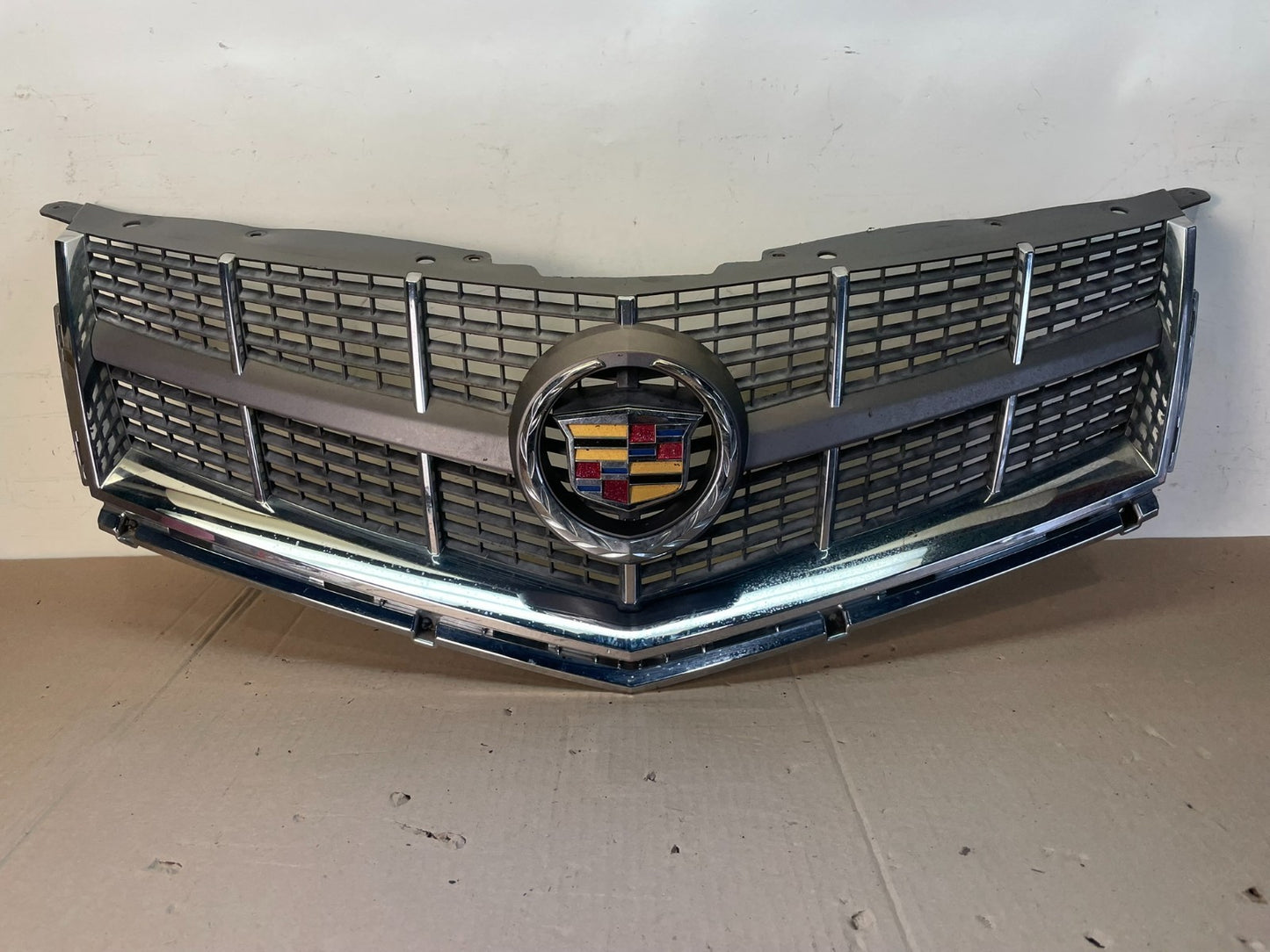 2010 2011 2012 Cadillac SRX Front Upper Grille Grill AG7665 DG0