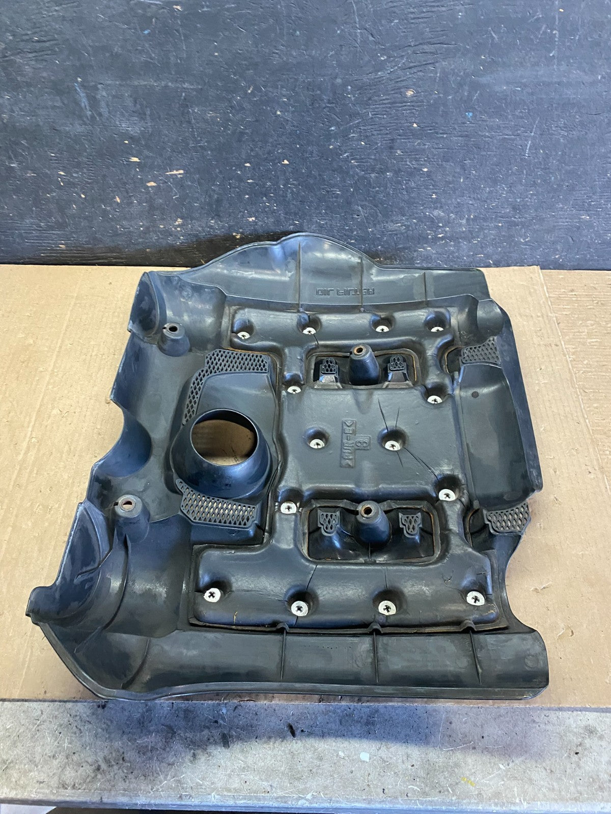 2006 to 2008 Kia Sedona V6 3.8L Engine Motor Cover Oem q5828 DG7