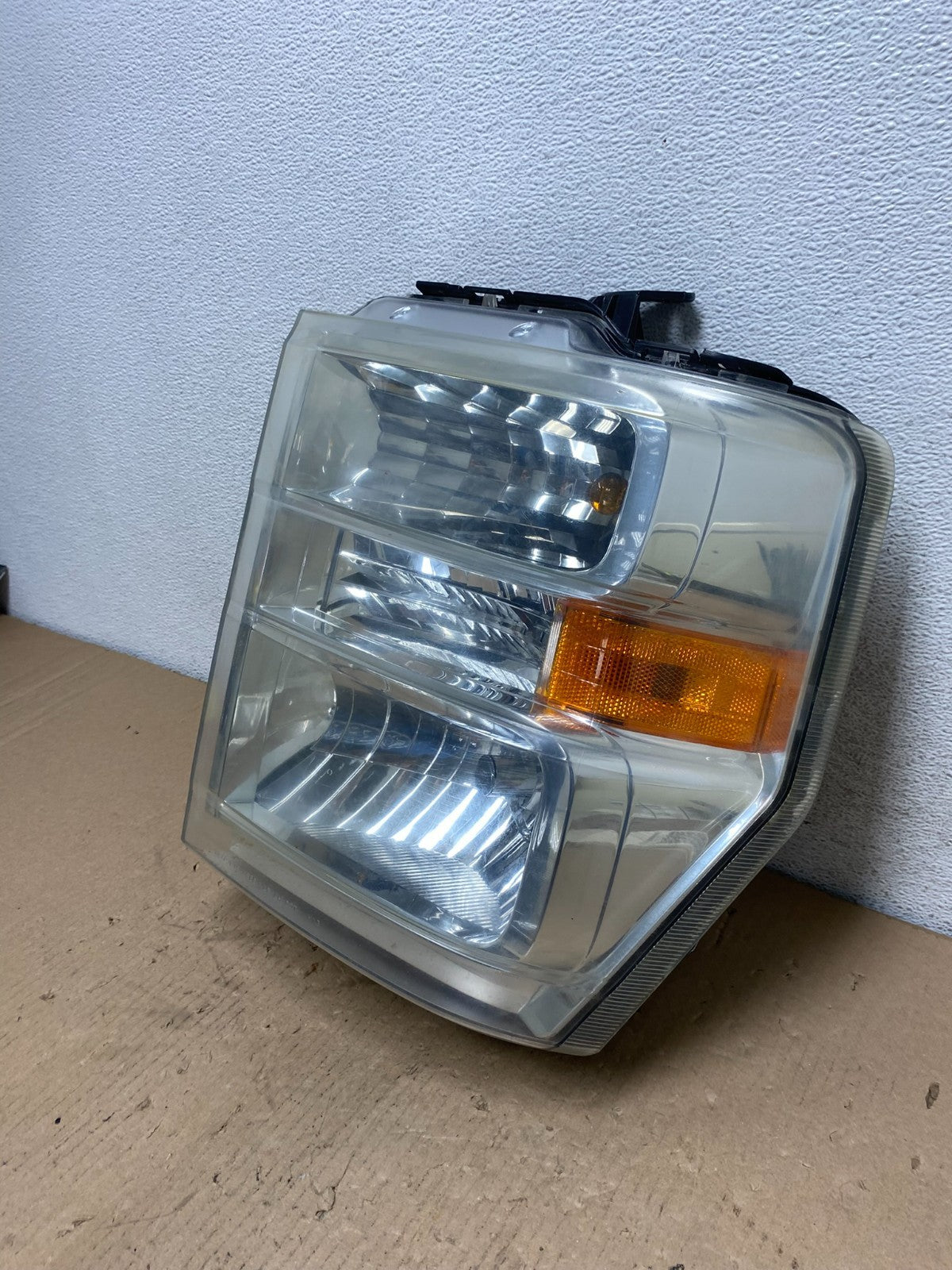 2008-2014 Ford Econoline E150 E250 E350 Left Driver LH Headlight AF3221 DW1
