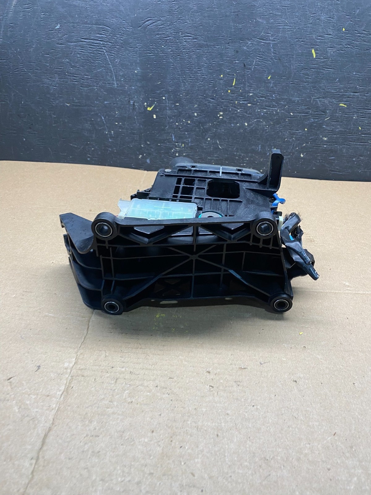 2002 to 2006 Lexus ES300 Center Console Shift Shifter OEM Q9498 DG5