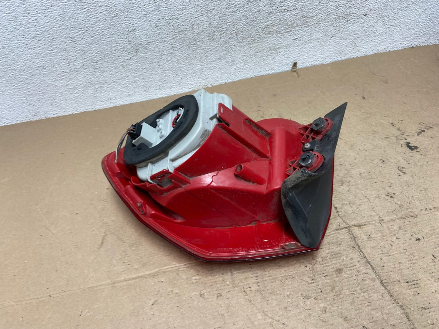 2012 to 2015 Volkswagen Passat Left Driver Lh Side Tail light AF5749 LK5