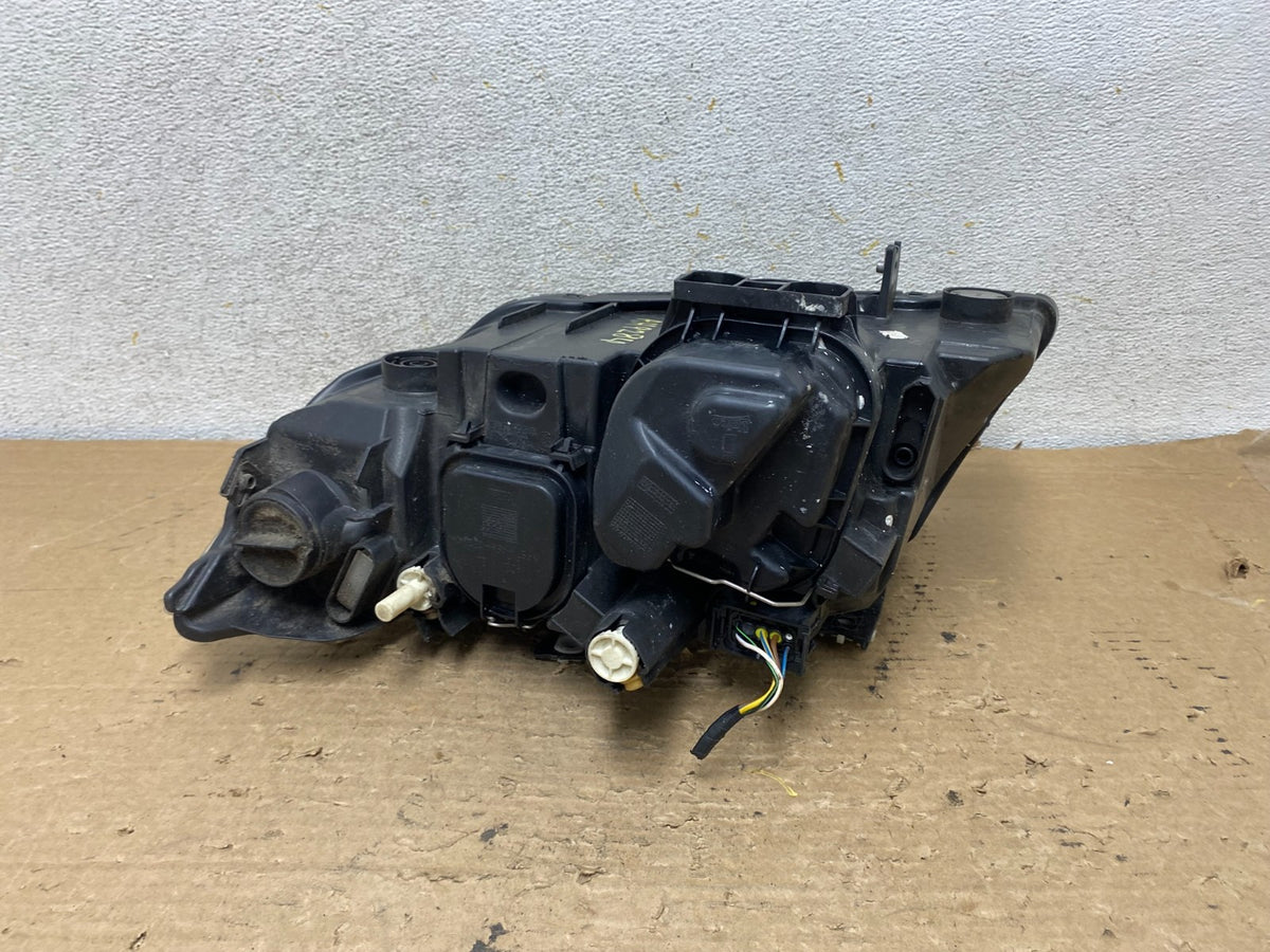 2009-2011 BMW 3 Series 328i 4/D Sedan Headlight Halogen Right Passenger AH92845