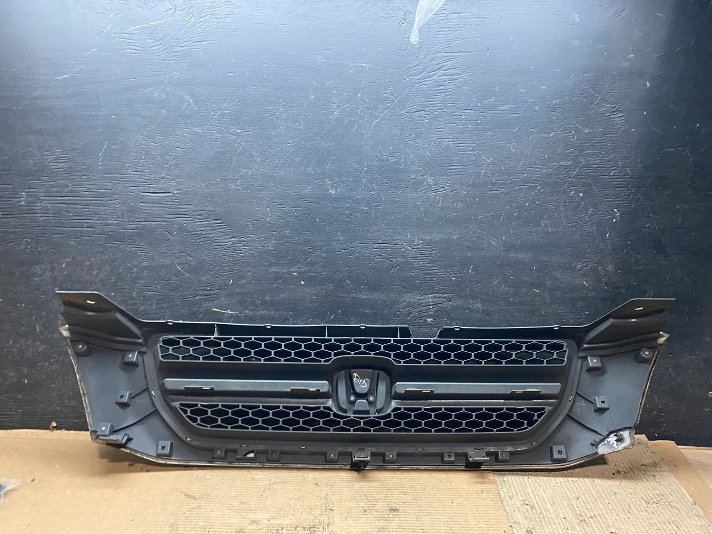 2003 2004 2005 Honda Pilot Front Upper Grill Grille Oem v9443 DG8