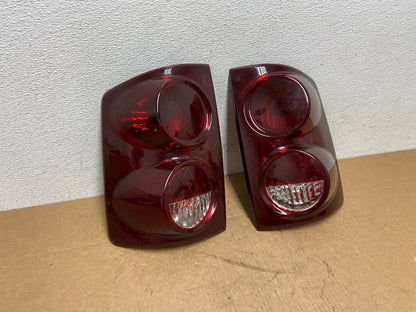 2005-2011 Dodge Dakota Left+Right Set Black Smoked Tail Light AD6079 DG2