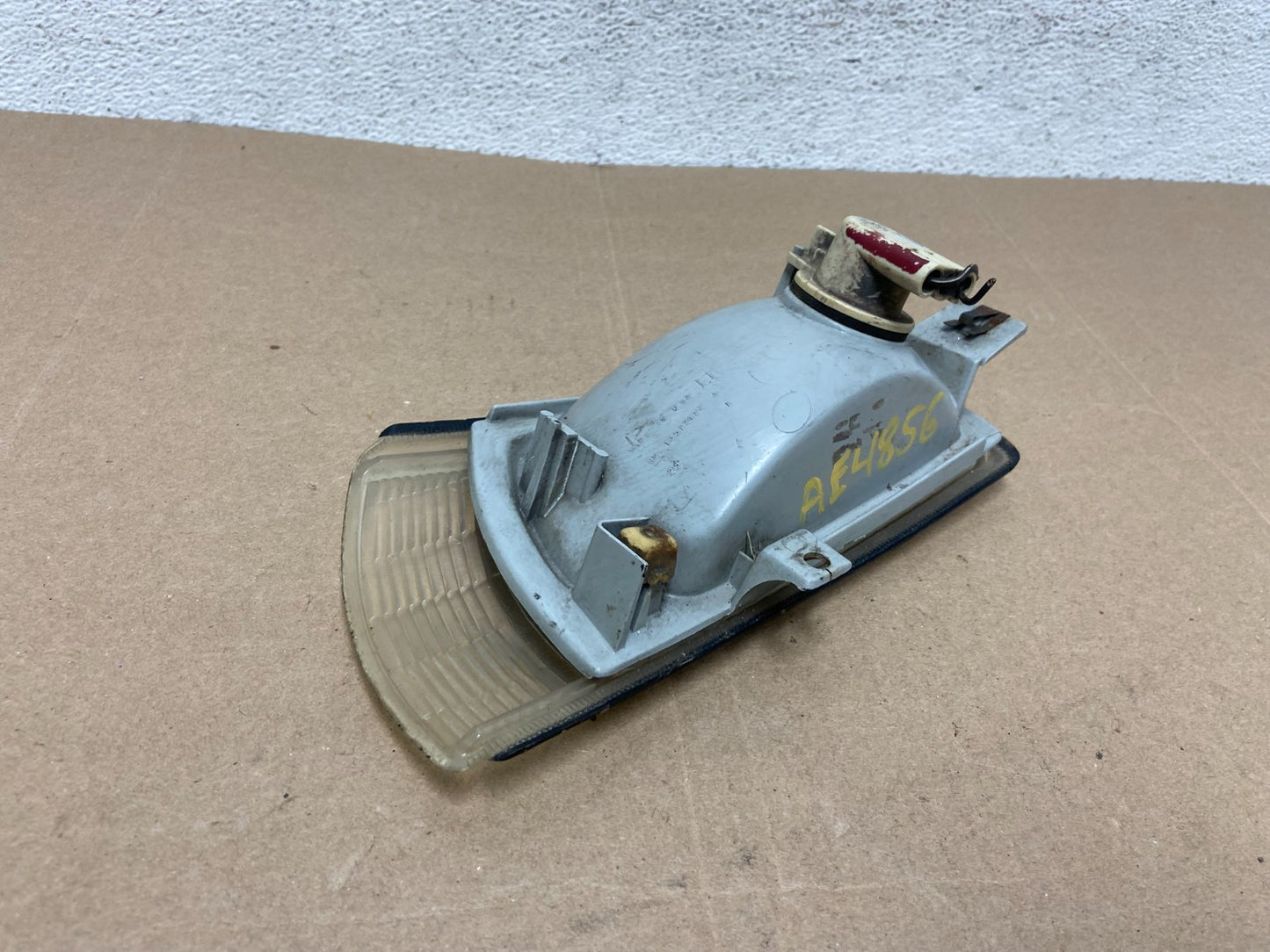 1995 to 1999 Buick Riviera Right Passenger Side Turn Signal Headlight AE48564