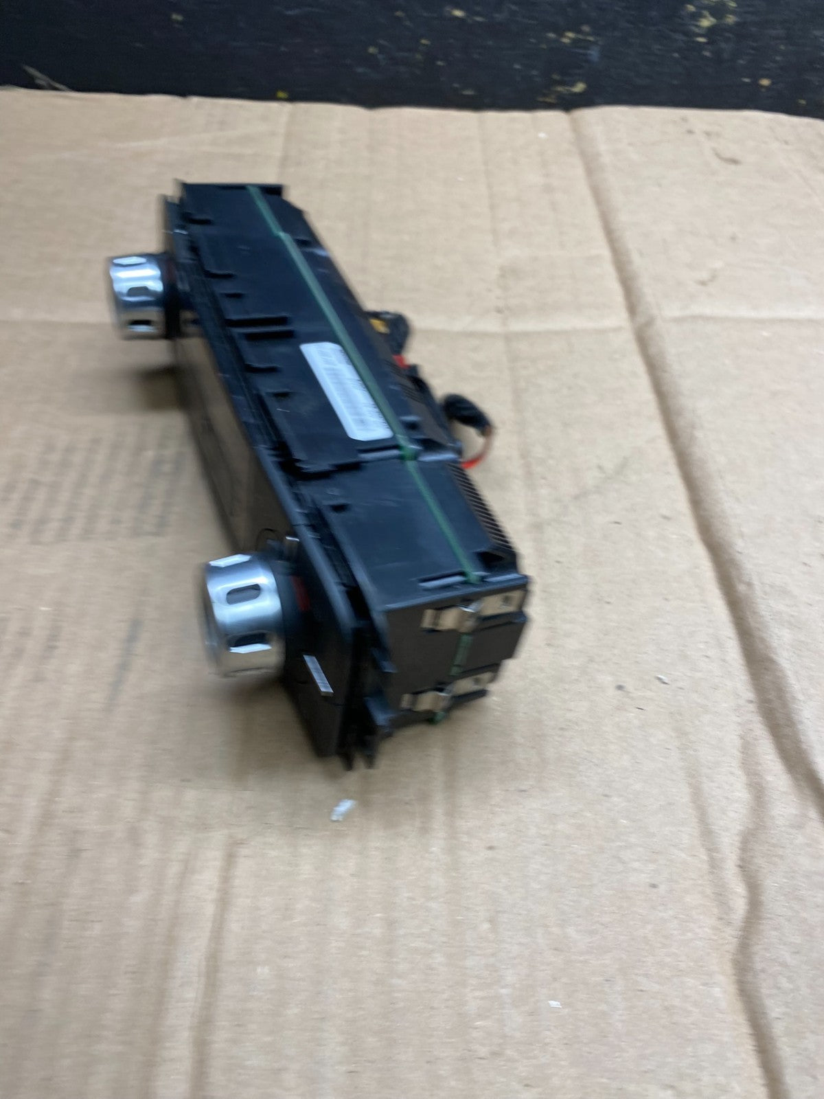 2011 - 2017 Volkswagen  Touareg Center Climate Control Panel AC Heater AA4462 DG3