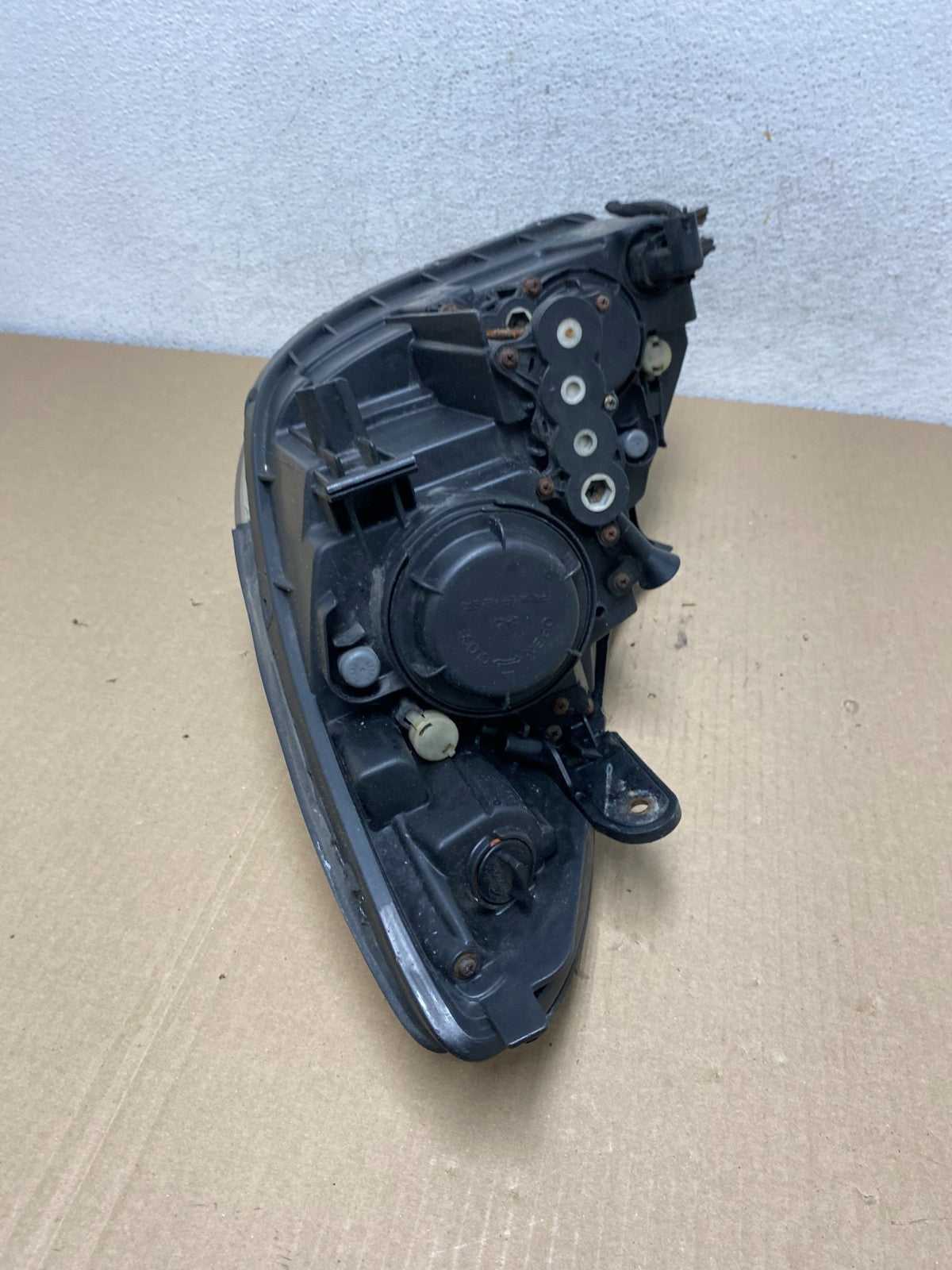 2007 to 2012 Hyundai Veracruz Right Passenger RH Headlight Halogen AE6956 DW5
