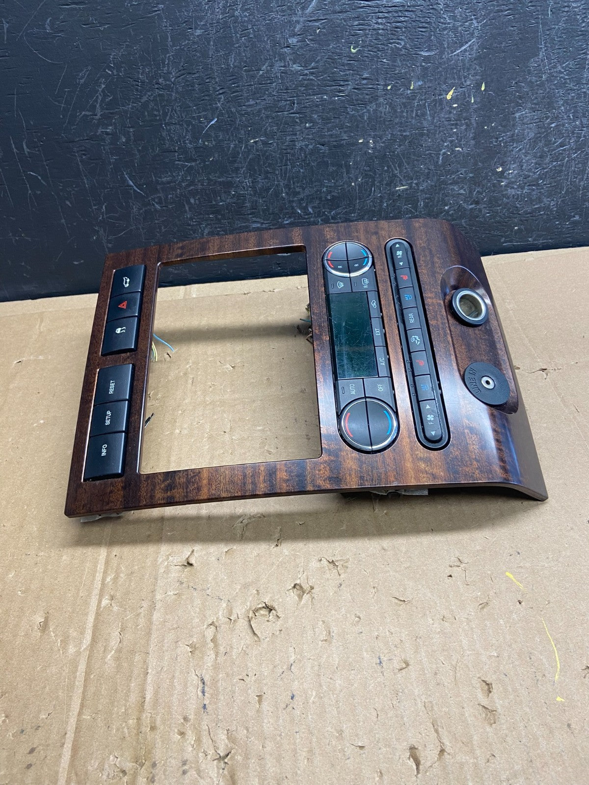 2007 to 2014 Ford Expedition Temperature Climate Control w/Radio Bezel AD2231 DG1