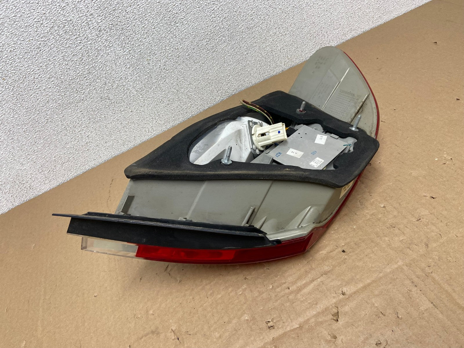 2006 to 2008 BMW 7-Series 750li 760li Right Passenger  Tail Light Oem AB6199 LK5