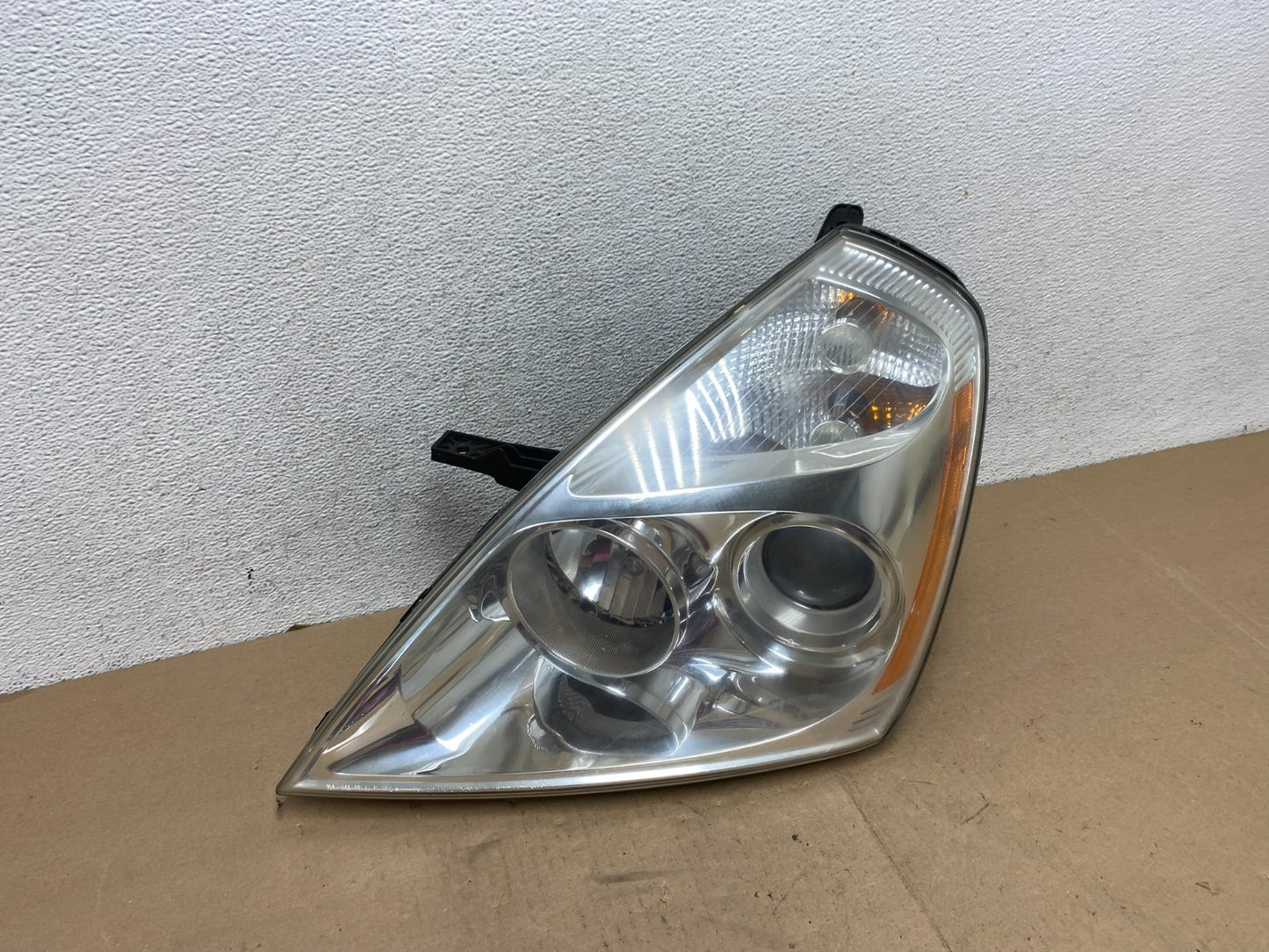 2008-2012 Kia Sedona Left Driver Lh Side Headlight Halogen AG4613 DW2