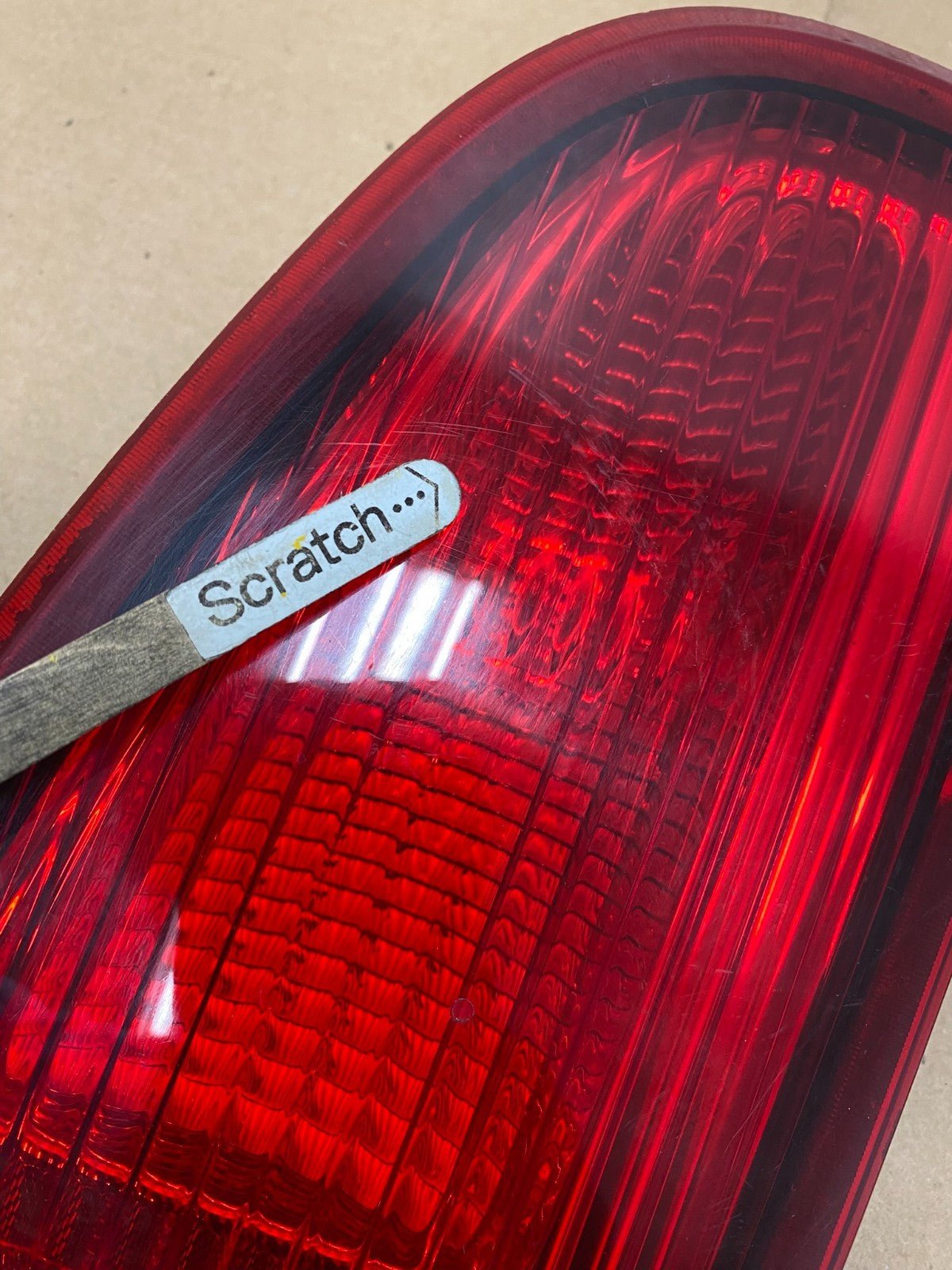 2003-2006 Lincoln Navigator Right Passenger RH Inner Tail Light OEM P4435 DW3