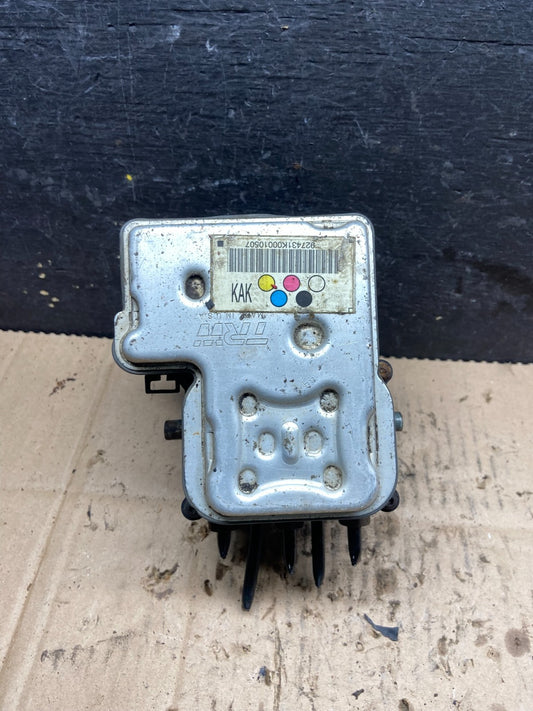 2004-2006 Chevrolet Express ABS Pump Control 13567118 Module Q6116 DG0