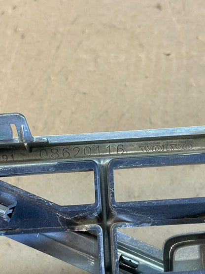 2005 2006 2007 Volvo S40 Front Upper Grille Grill 08620116 AD5725 DW4
