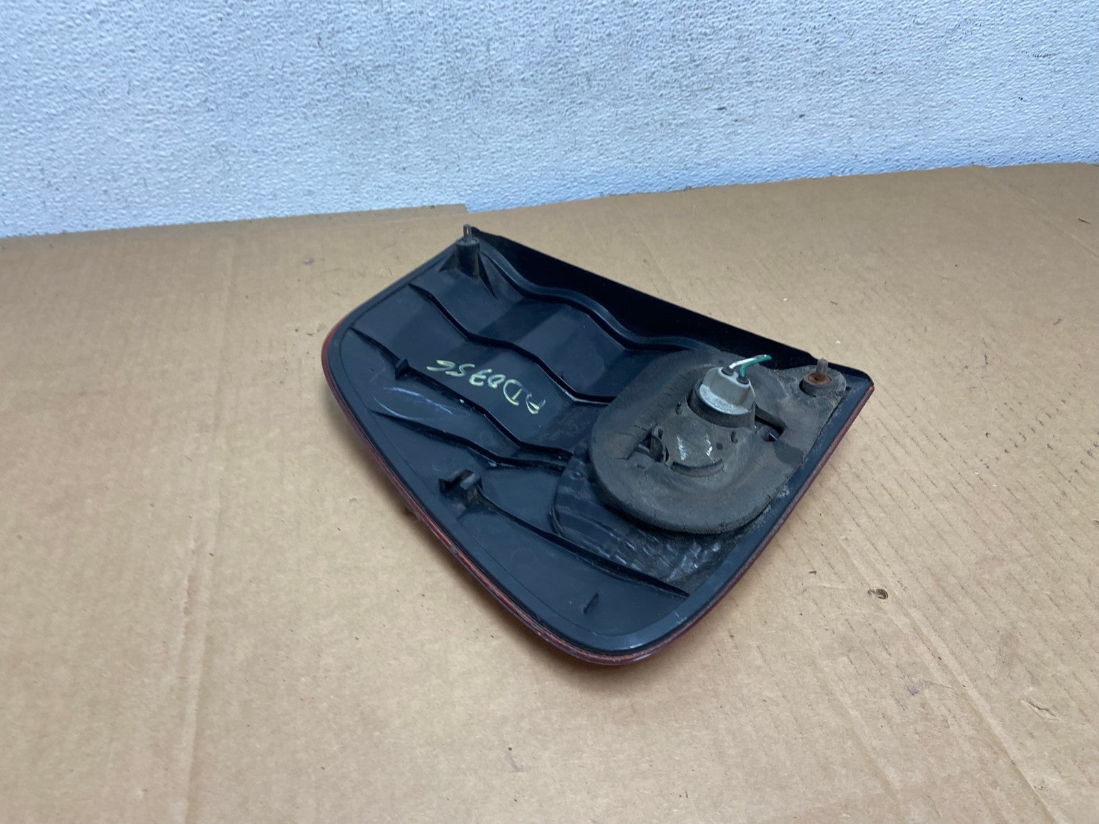 2001- 2004 Toyota Sequoia Right Passenger RH Side Tail light Inner AD0756 LK5