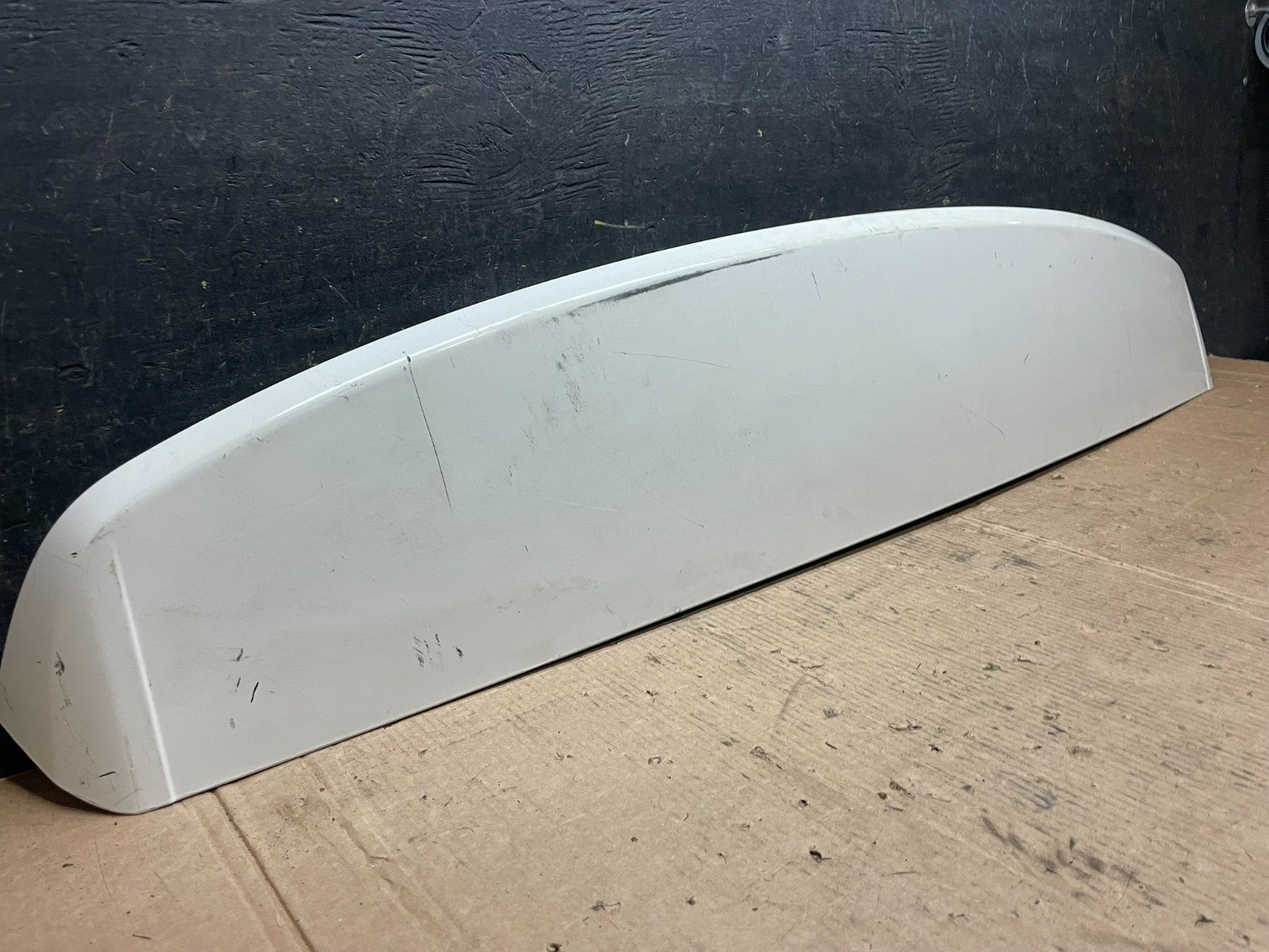 2009 to 2014 Volkswagen Routan Rear Spoiler OEM Z8096 DG1