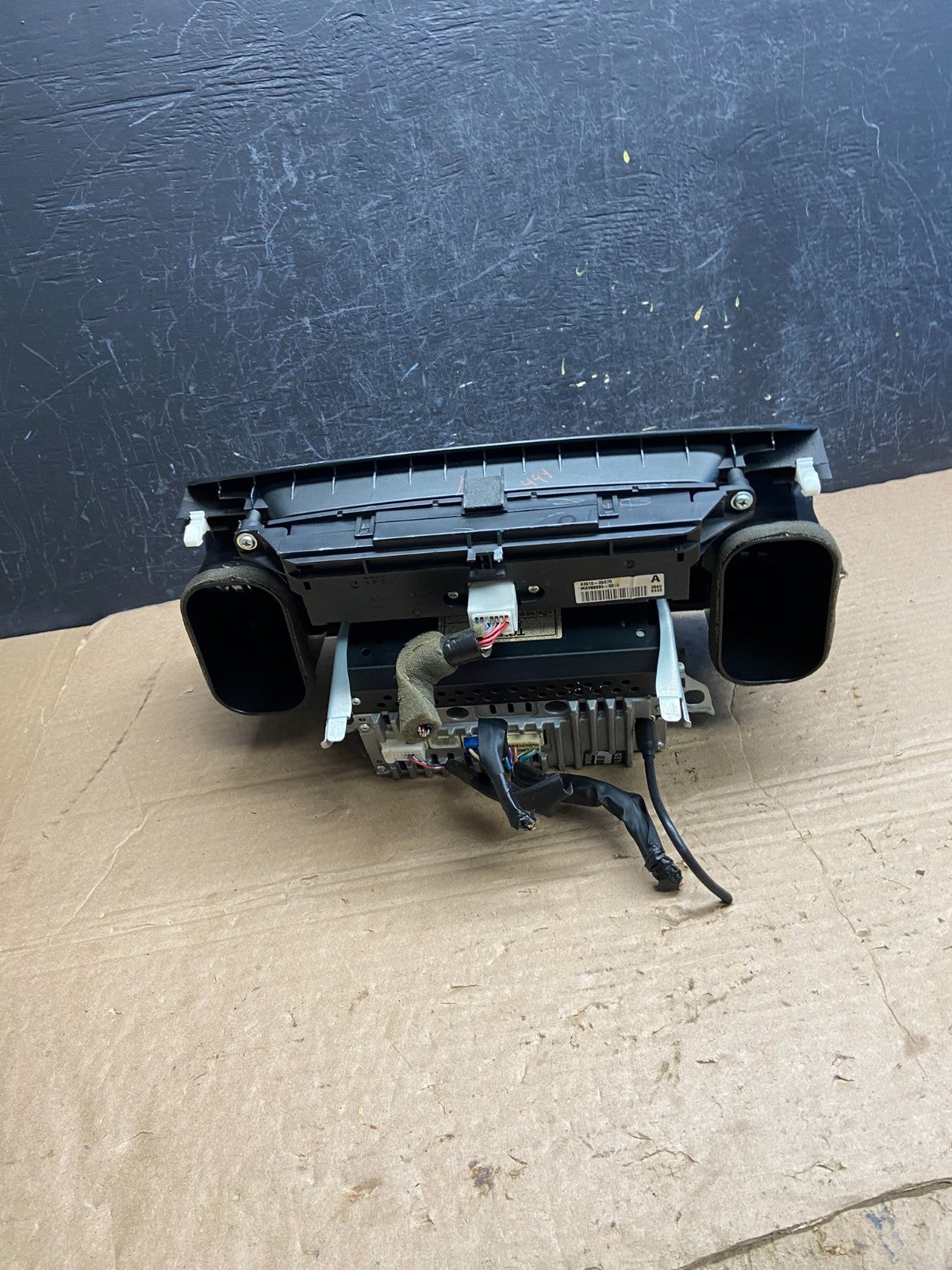 2002 2006 Toyota Camry Radio AM/FM CD Player Air Vent Bezel AF2139 DG3