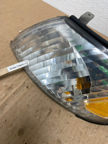 2000 to 2001 Lexus ES300 Left Driver LH Side Turn Signal OEM AB6939 LK3