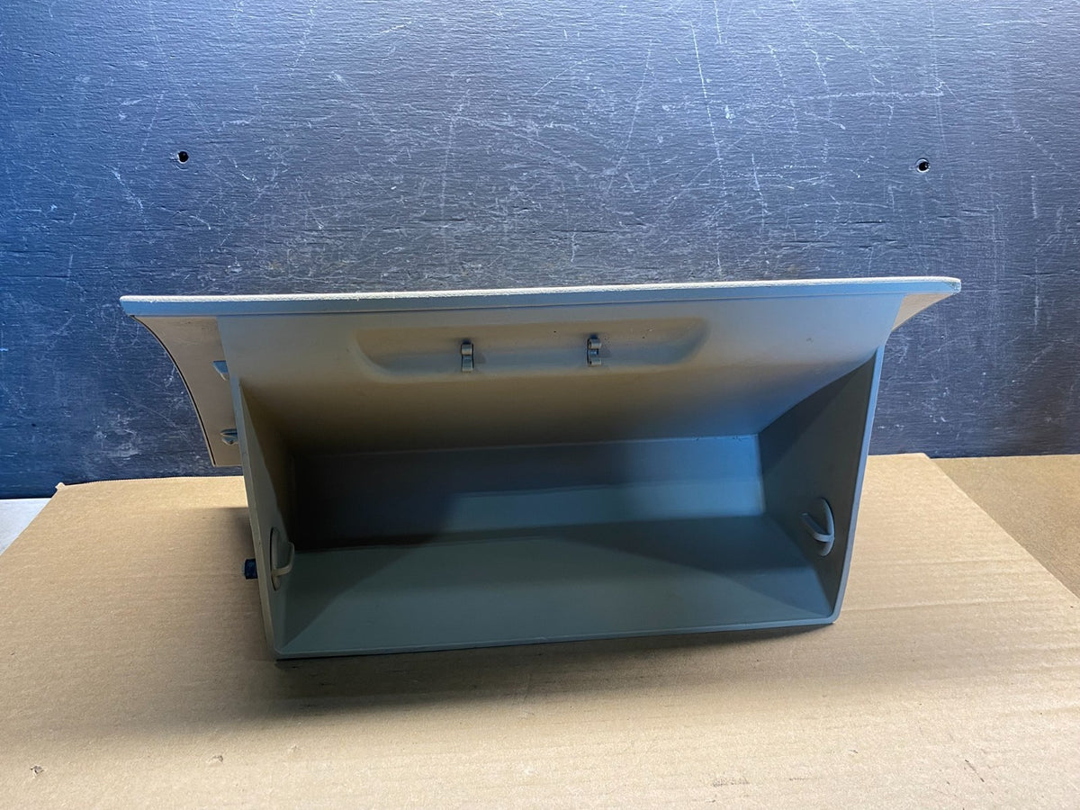 2015 to 2017 Hyundai Sonata Glove Box AI0022 DW3