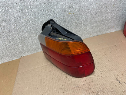 1995 to 1999 BMW 3-Series E36 318i Right Passenger Tail Light Z6126 DG1