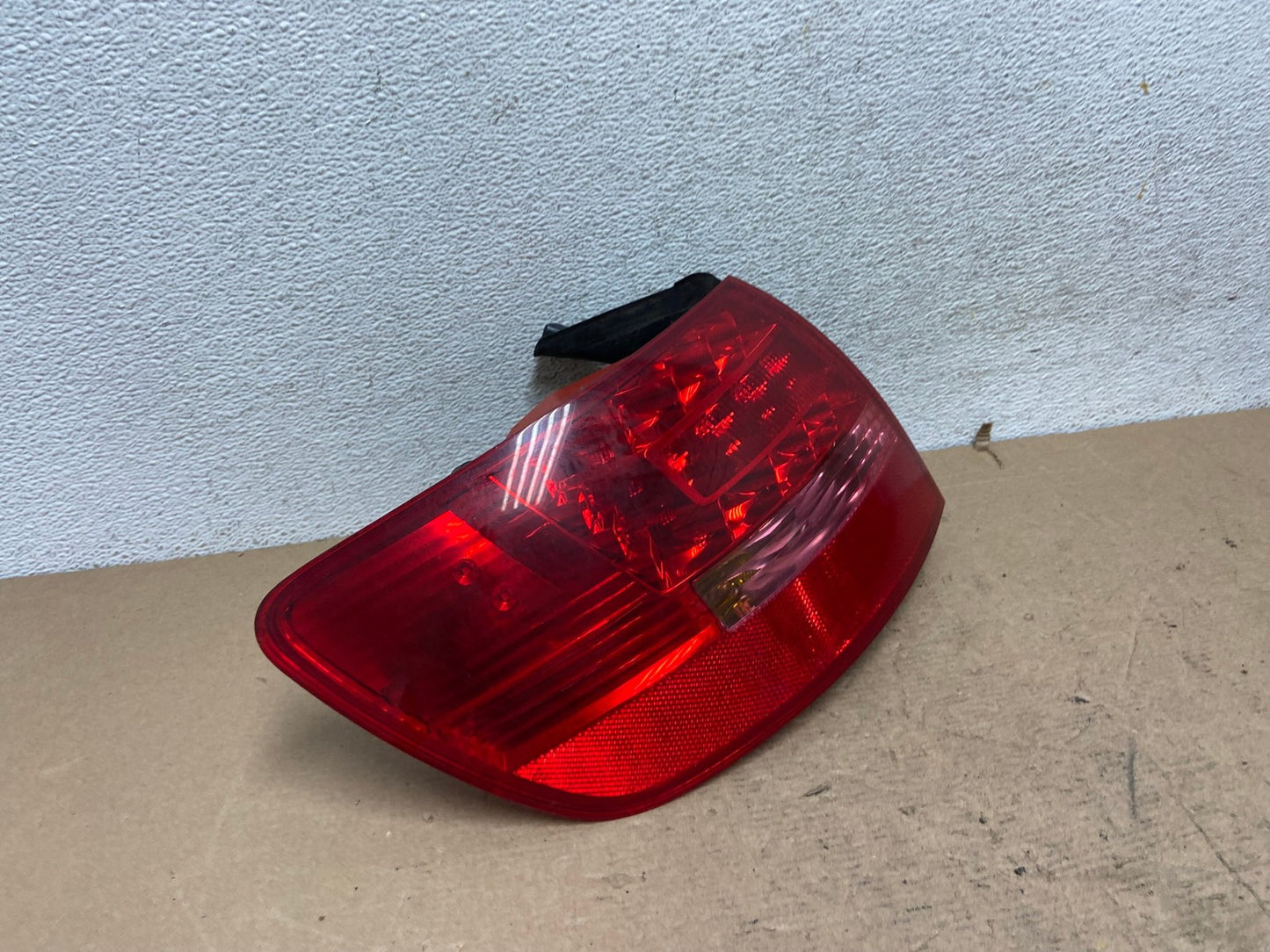 2006 2007 2008 Audi A6 Avant Wagon Left Driver LH Tail Light AF5160 LK2