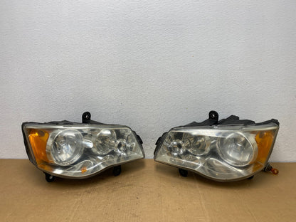 2008 to 2016 Chrysler Town and Country Left+Right Side Headlights AC8566 DW0