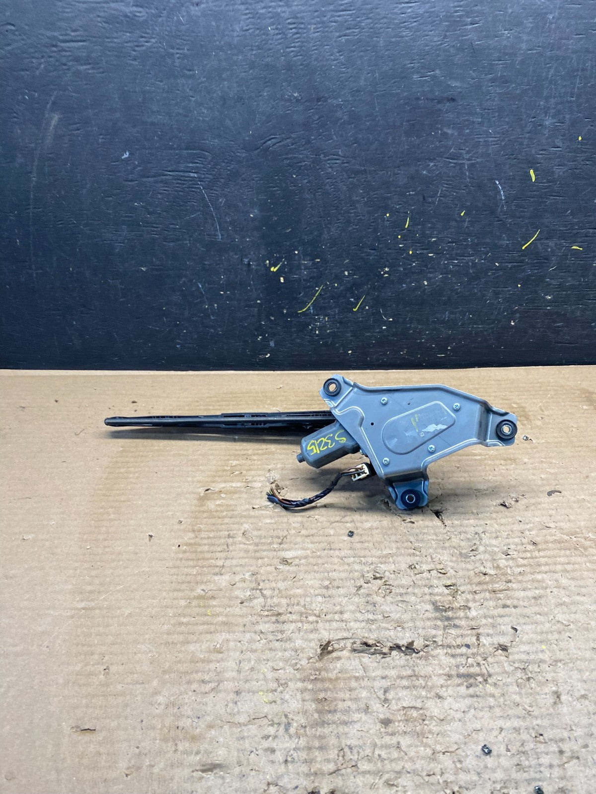 2014-2021 Dodge Durango  Tailgate Back Door Rear Wiper Motor Wiper S3215 DG5