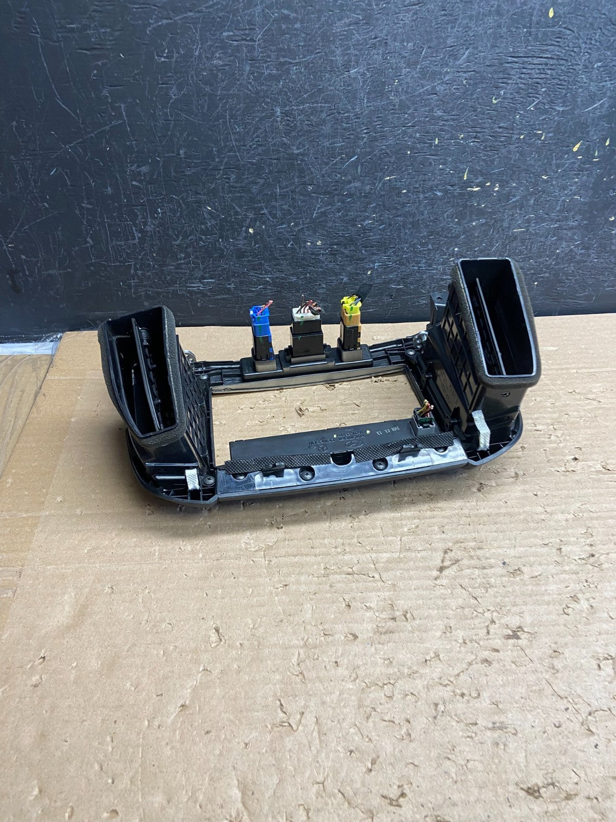 2007 to 2009 Hyundai Santa Fe Center Dashboard Radio Bezel Trim ag8552 DG4