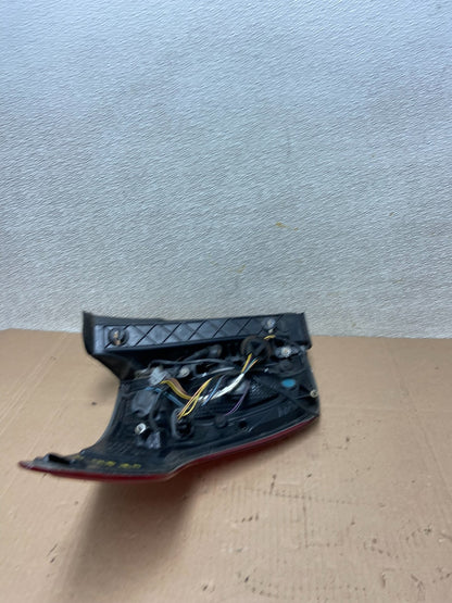 2011-2015 Ford Explorer Police Package Right Passenger Side Tail light X9225 PS7