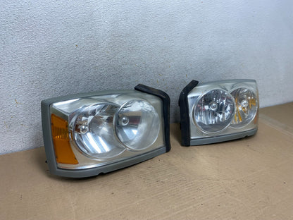 2005 to 2007 Dodge Dakota Left+Right Halogen Headlights AH9391 DW2
